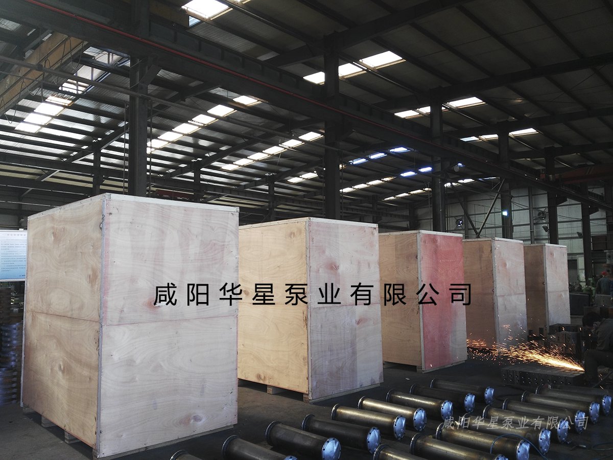 出口的壓濾機(jī)泵裝箱